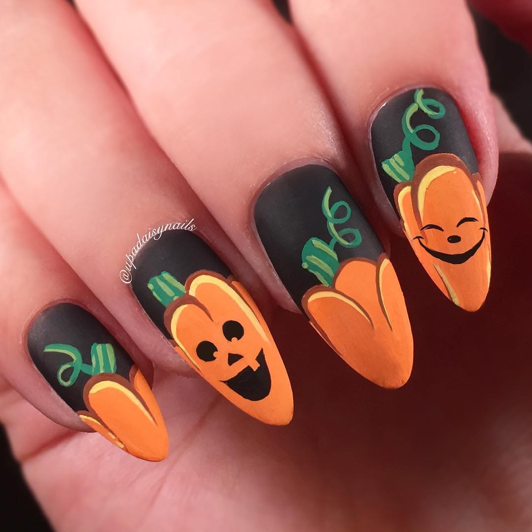 Ужасный маникюр: дизайны ногтей на Хэллоуин