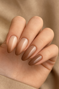 Новогодний маникюр 2026: тренды, идеи и советы мастерам Новогодний маникюр 2026: тренды, идеи и советы мастерам