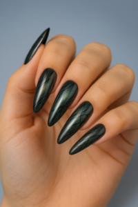 Новогодний маникюр 2026: тренды, идеи и советы мастерам Новогодний маникюр 2026: тренды, идеи и советы мастерам