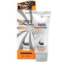 3W CLINIC, UV Snail Day Sun Cream SPF50+/PA+++ - Солнцезащитный крем с улиточным муцином (70 мл)