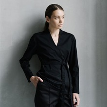 LIDSMI, Блуза асимметричная с поясом женская, цвет черный (размер 44)